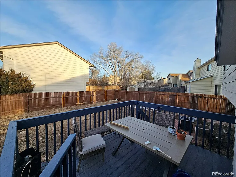 880 Crandall Dr — Photo 18