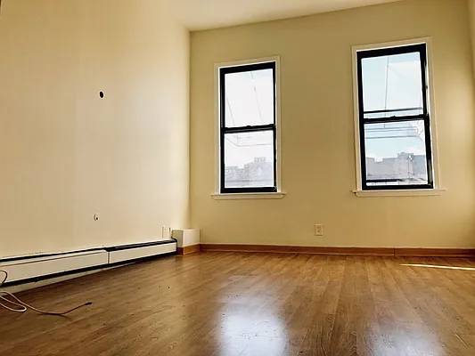 Rented by NY Space Finders Inc. | media 14