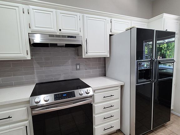 4th image of 5530 Spanish Oak Ln #76