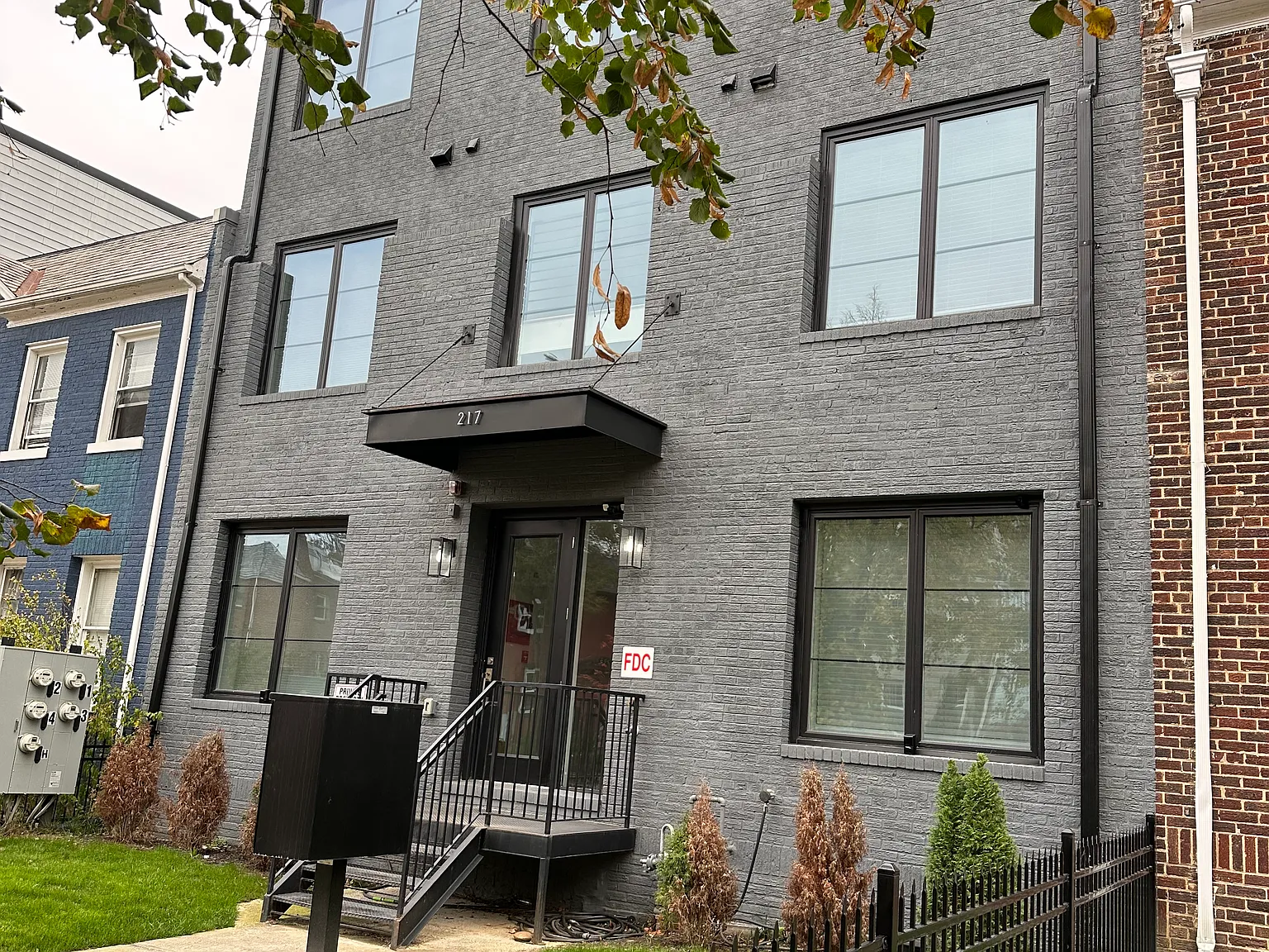 2 bed, 1200 sqft, $3,249 — Photo 1