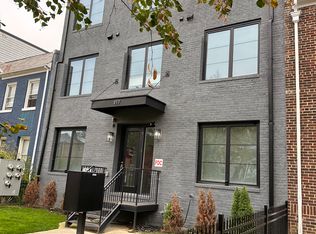 217 20th St NE APT 1, Washington, DC 20002