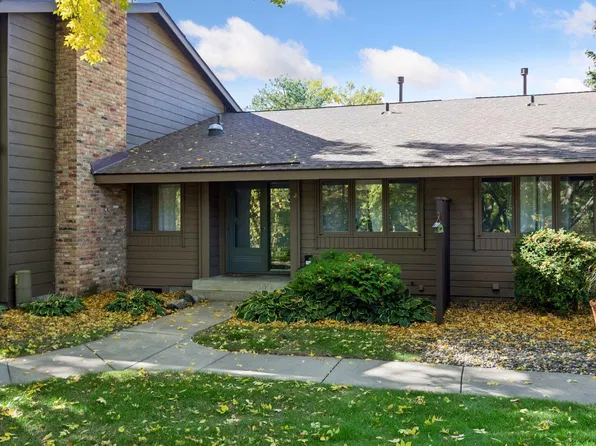 52 Birnamwood Dr, Burnsville, MN 55337