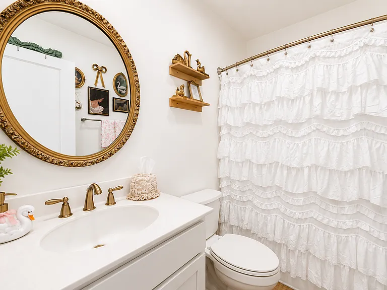 800 Gillian Ln #800 — Photo 24