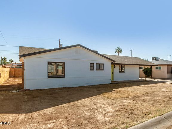 3rd image of 3527 W MONTEBELLO Avenue