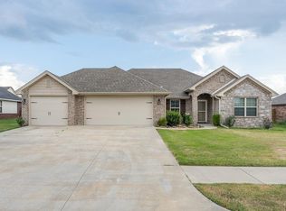 2711 Carly Dr, Lavaca, AR 72941