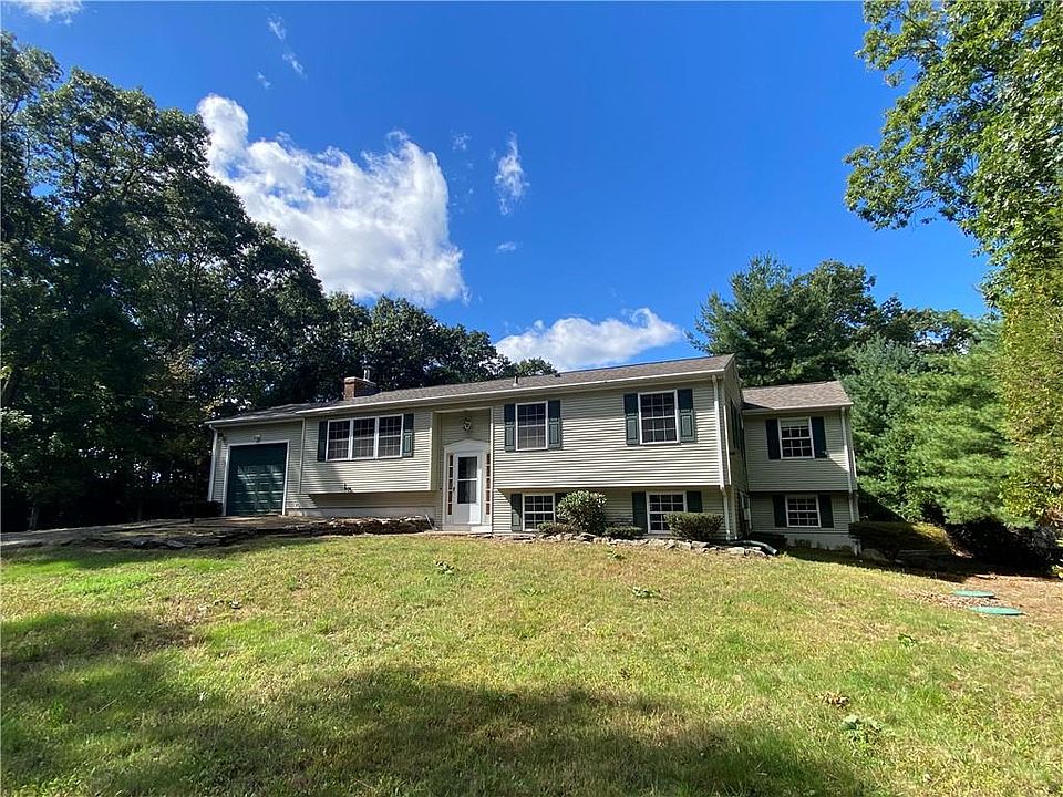 310 Station St, Coventry, RI 02816 Zillow
