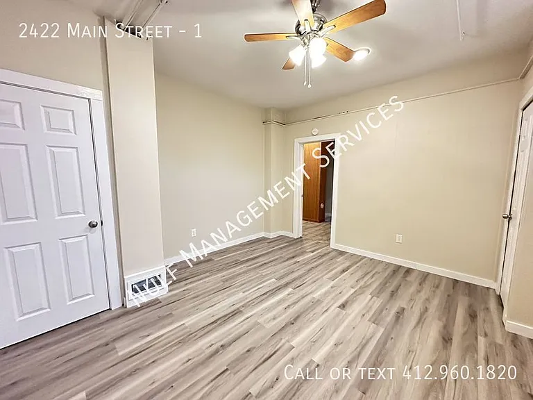 2422 Main St #1 — Photo 8