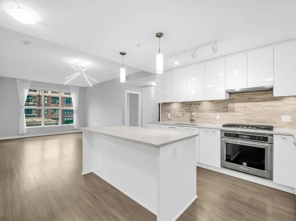 9551 Alexandra Rd #225, Richmond, BC V6X 0S6