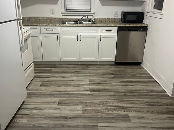 5th image of 2216 Thrace St