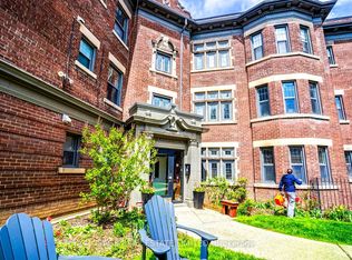 48 Lawton Blvd #9, Toronto, ON M4V1Z5