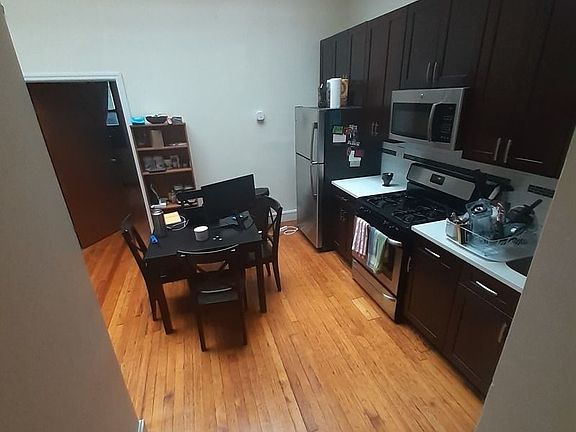 3rd image of 233 W 18th St APT 3