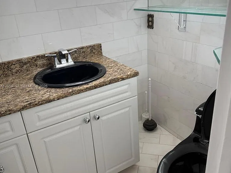 1333 E Hallandale Beach Blvd #115 — Photo 2