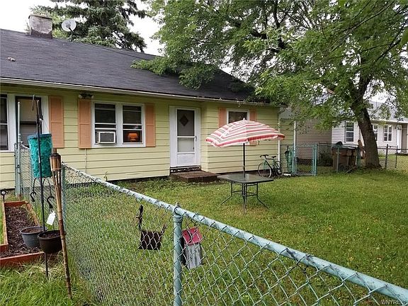 4th image of 8 Redwood Dr
