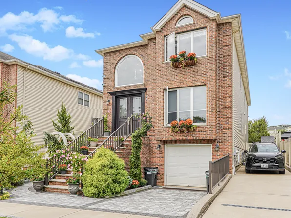 28 Brookside Loop image 2 of 60