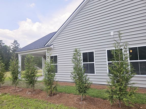 4th image of 101 Bluebell Way