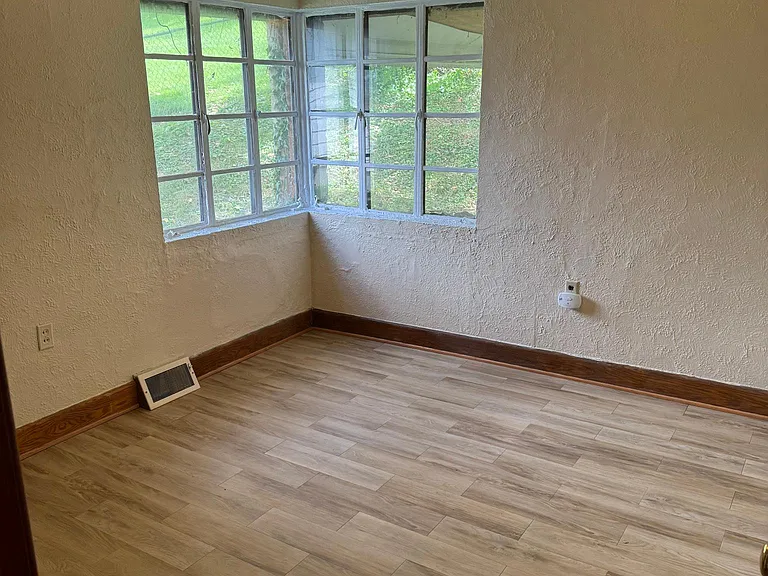 807 Potomac Ave — Photo 20