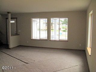 3rd image of 4059 Evergreen Ave