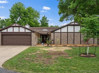 1555 Pecan Pl, Bartlesville, OK 74003