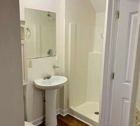 5th image of 678 Ben Ali Dr APT E