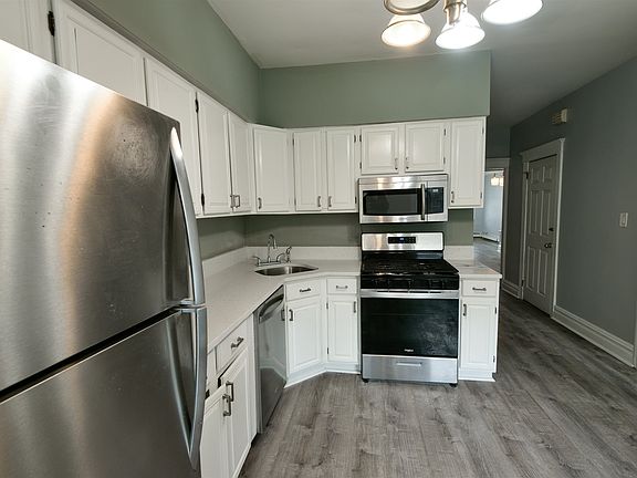 2nd image of 108 W 42nd St #1