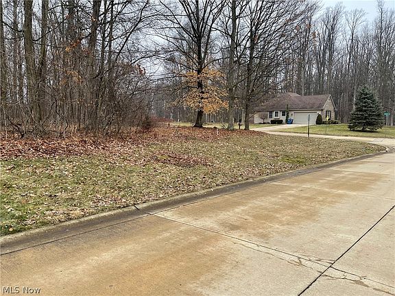 5th image of V/l 260 Stony Brook Ln