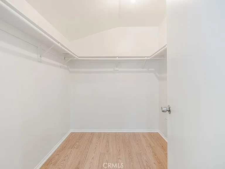 1129 Linden Ave #1 — Photo 21