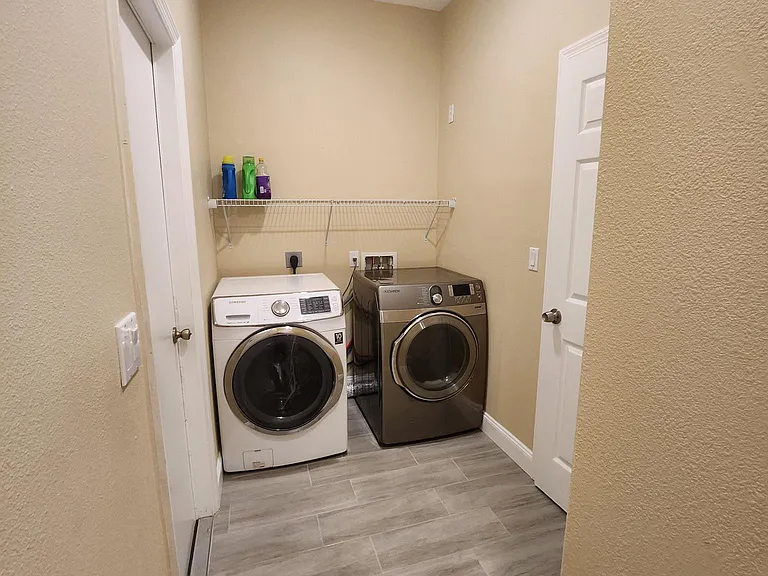 8365 104th Ct — Photo 16