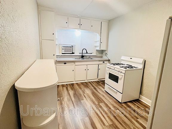 4th image of 232 4th St N APT 3