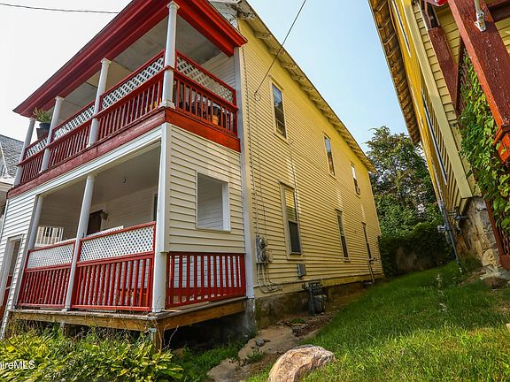 3rd image of 83 E Quincy St