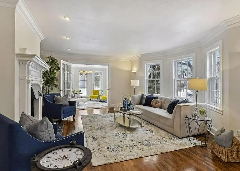 Main level - living room