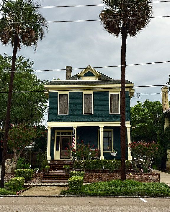 1st image of 2533 Oak St