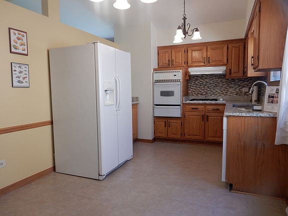 4th image of 5917 S Natoma Ave