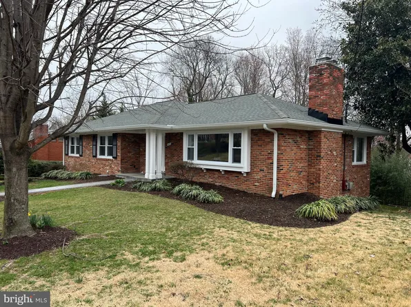 7415 Park Terrace Dr, Alexandria, VA 22307