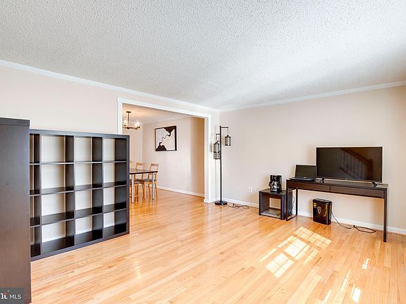 5th image of 10718 Freds Oak Ct