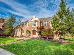 1073 Tall Trees Dr, Pittsburgh, PA 15241