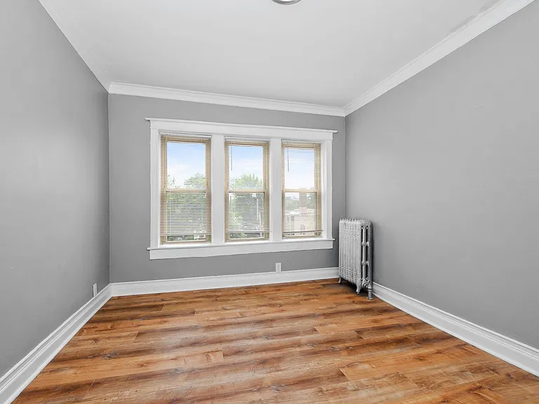 7556-58 S. Calumet Ave. / 320-28 E 76th St. — Photo 14