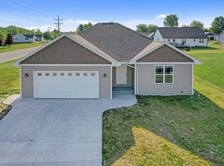 578 Dove Ln, Oconto Falls, WI 54154