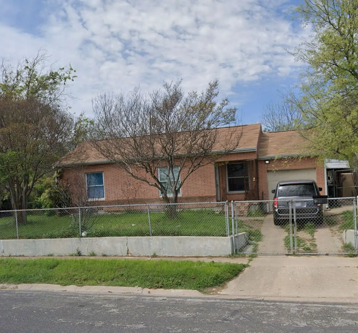 903 Conder St. — Photo 1