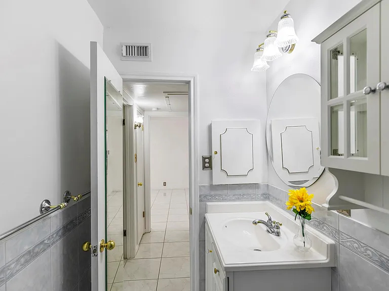 2601 Bellefontaine St #C104 — Photo 18