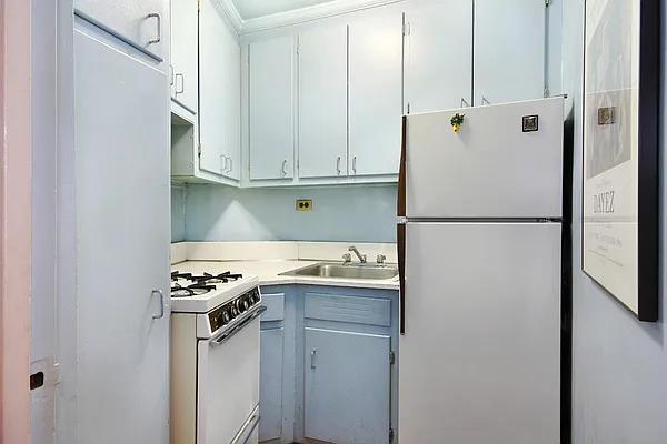 Sold by Corcoran | media 3