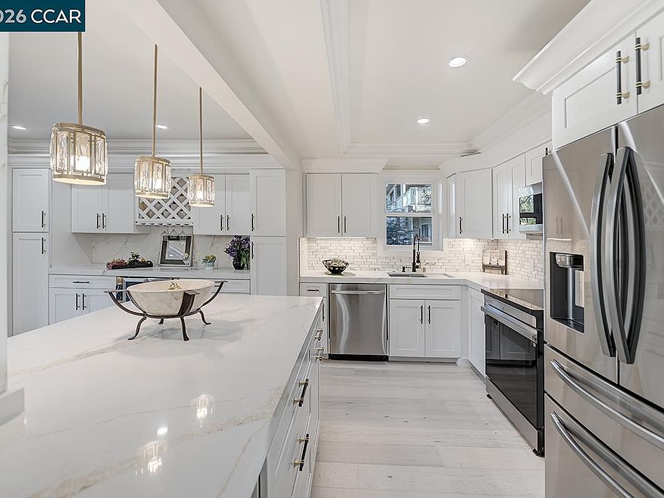 1st image of 2601 Pine Knoll Dr Unit 16