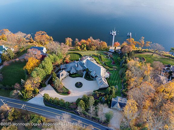 4th image of 884 Navesink River Road