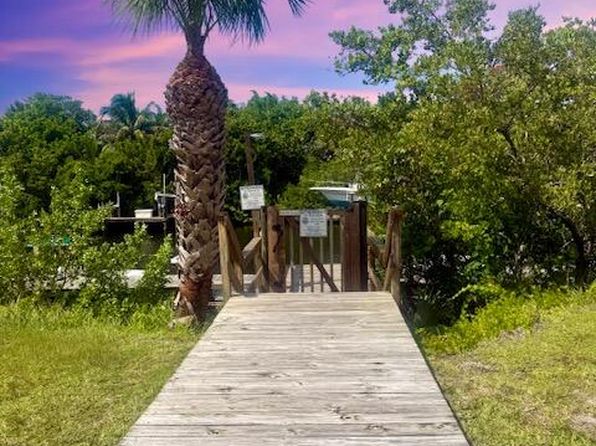 809 Hummingbird Way APT 7C, North Palm Beach, FL