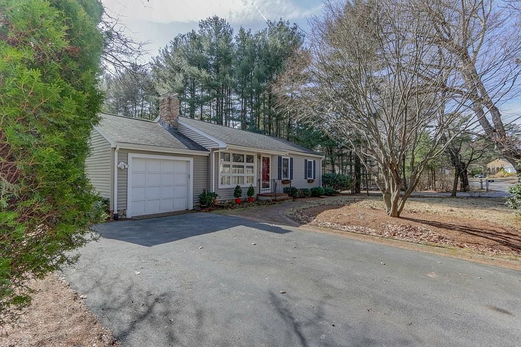 138 Village St, Millis, MA 02054 Zillow