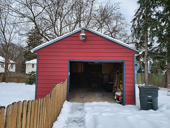 5th image of 1821 Tonawanda Ave