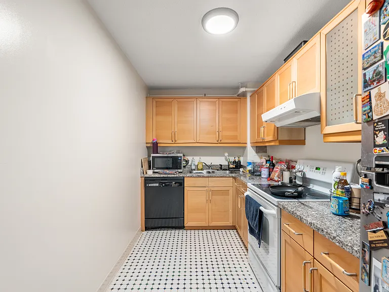 872 Massachusetts Ave #303 — Photo 19