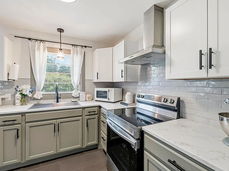 250 Morningview Dr — Photo 13