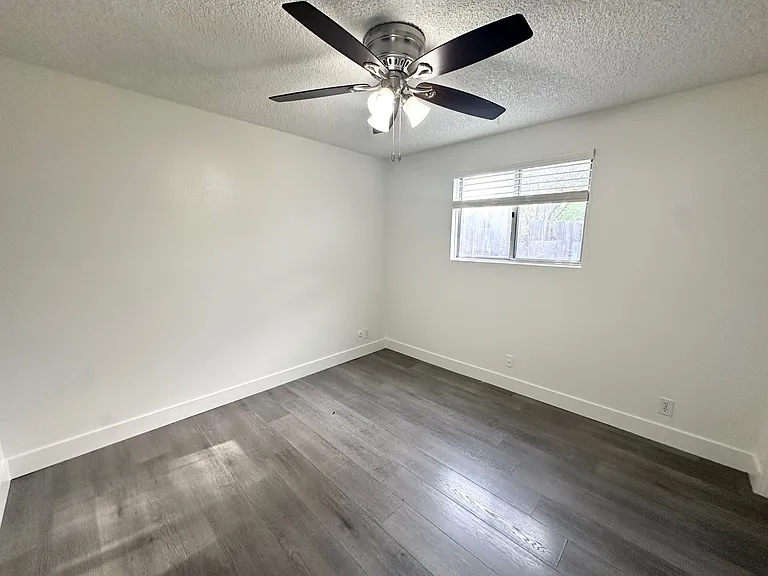 144 Smith Ave #11 — Photo 14