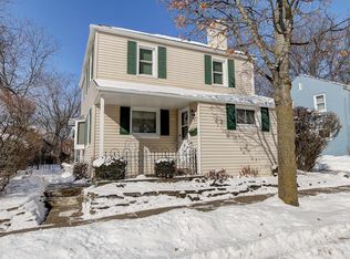 5711 Clover Ln, Greendale, WI 53129