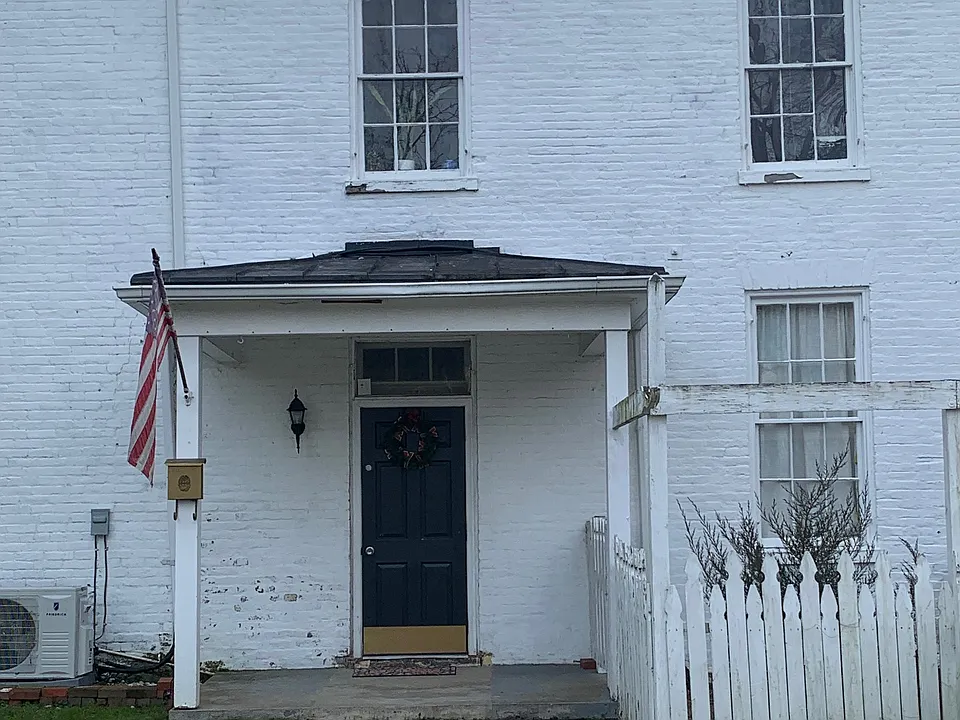 113 E Main St #1